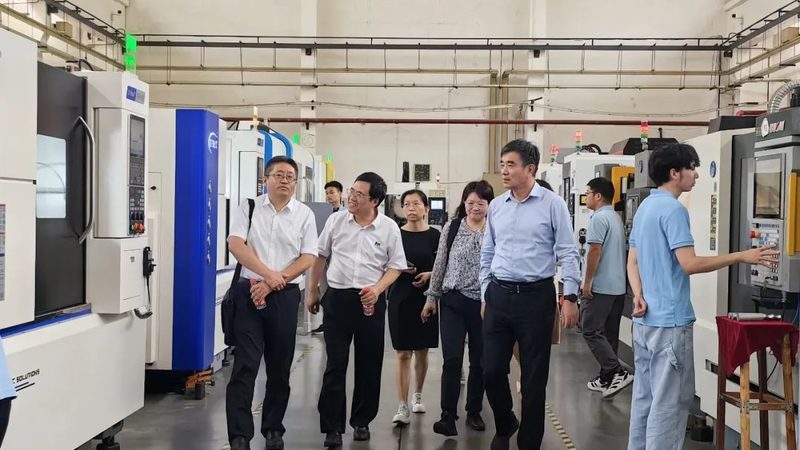 液压系统维修步骤图文详解：从故障定位到精准修复